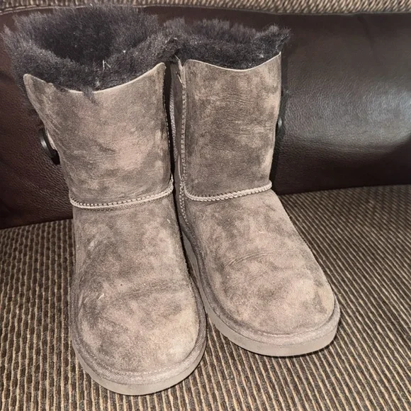 UGG kids Bailey Button II - Picture 2 of 4